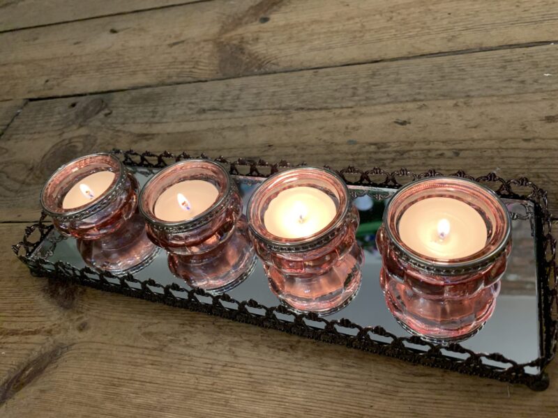 Pink tea light holders with mirrored tray - set of 4